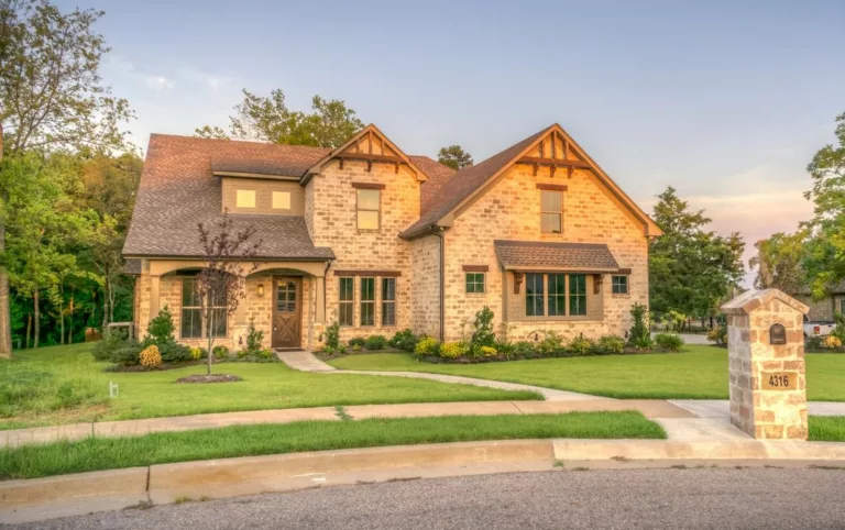 Don’t Wait: Five Good Reasons to Buy a Home in 2017